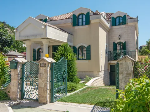 Sale, house, 168m², Cetinje, Crna Gora - image 20