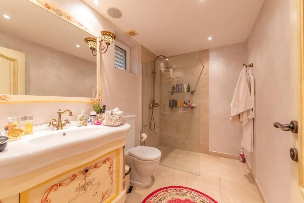 Sale, house, 485m², Sveti Stefan, Budva