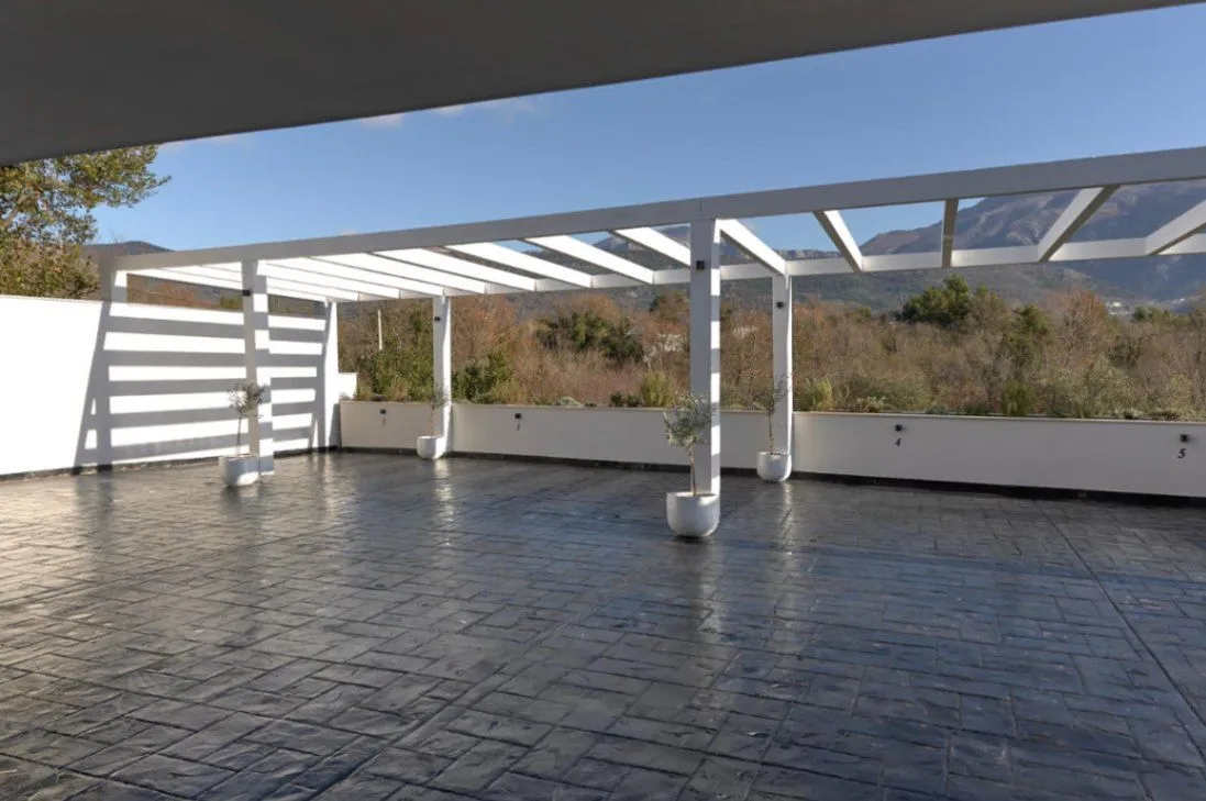 Prodaja, dvosoban stan, 98m², Tivat, Crna Gora