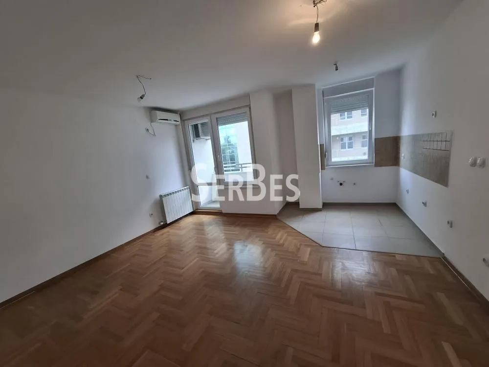 Izdavanje, dvosoban stan, 60m², Spens, Novi Sad Sve Podlokacije