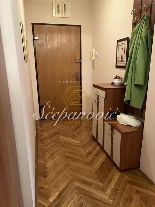Prodaja, trosoban stan, 85m², Bulevar Oslobodjenja, Novi Sad Sve Podlokacije
