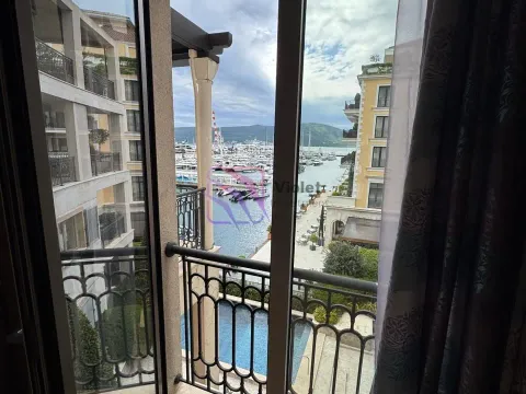 Izdavanje, četvorosoban stan, 240m², Porto Montenegro, Tivat - image 6