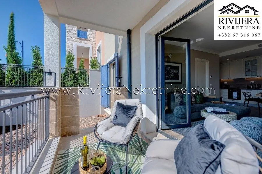 Prodaja, jednosoban stan, 71m², Tivat, Crna Gora