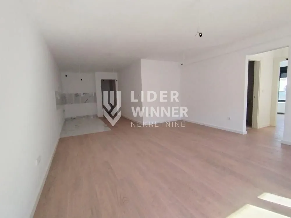 Sale, three bedroom apartment, 78m², Autokomanda, Voždovac Sve Podlokacije