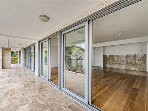 Sale, three bedroom apartment, 160m², Budva, Crna Gora - image 3