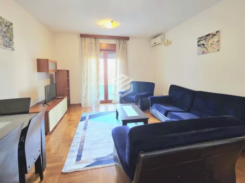 Izdavanje, jednosoban stan, 59m², Preko Morače, Podgorica - image 1