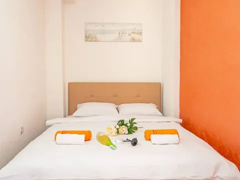 Rent, one bedroom apartment, 38m², Sutomore, Bar - image 8