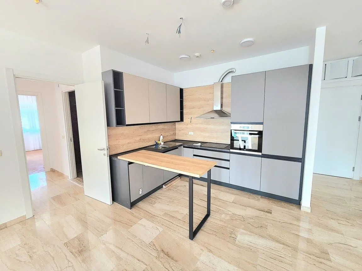 Sale, two bedroom apartment, 104m², Centar, Budva