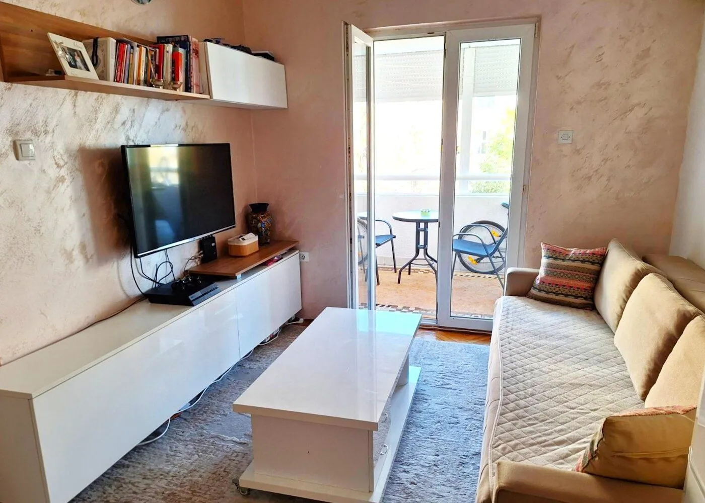 Rent, apartment, 35m², Stari Aerodrom, Podgorica