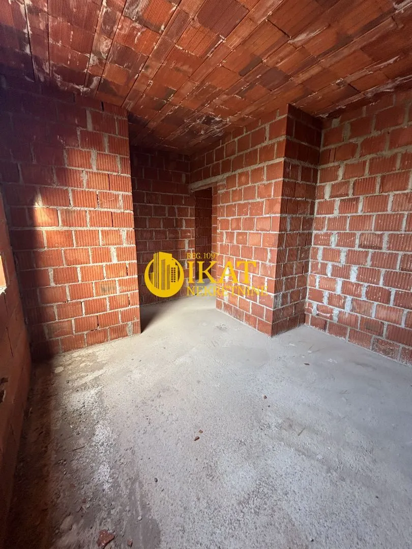 Sale, three bedroom apartment, 69m², Centar, Stara Pazova