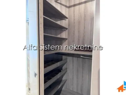 Izdavanje, četvorosoban stan, 150m², Savski Venac, Beograd - image 12