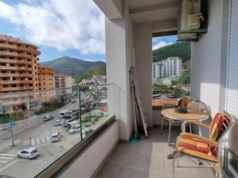 Rent, one bedroom apartment, 49m², Budva, Crna Gora - image 9