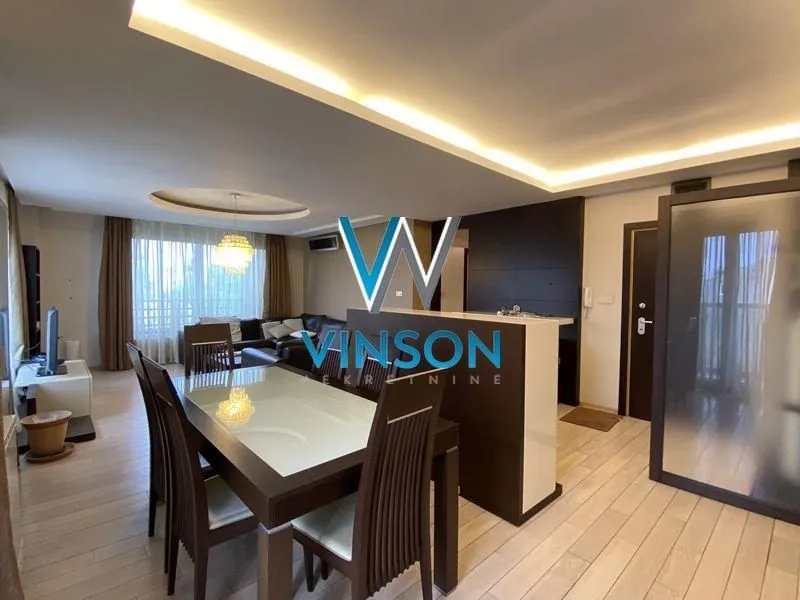 Prodaja, četvorosoban stan, 110m², Centar, Novi Sad