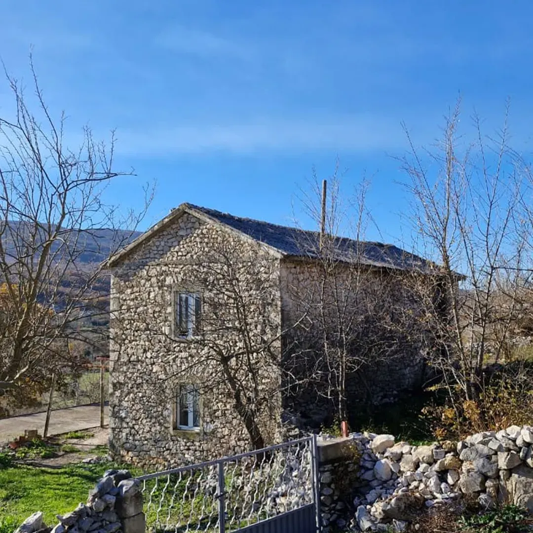 Prodaja, kuća, 90m², Velja Gorana, Bar