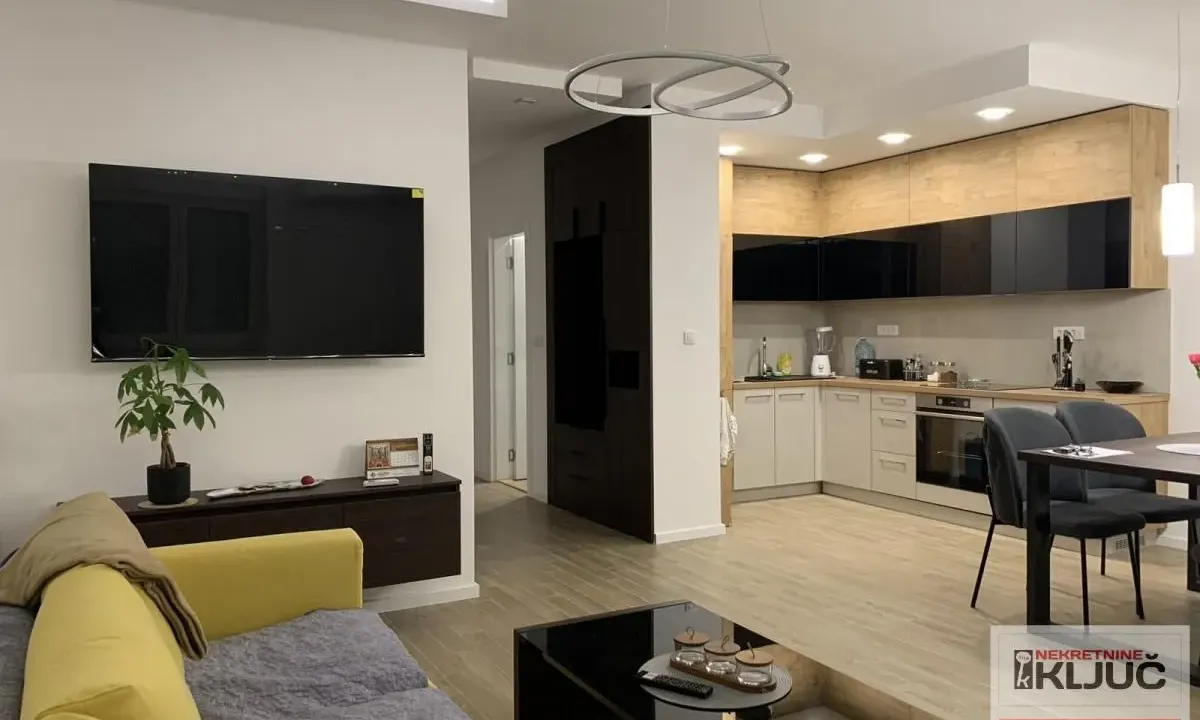 Sale, four bedroom apartment, 77m², Veternička rampa, Novi Sad Sve Podlokacije