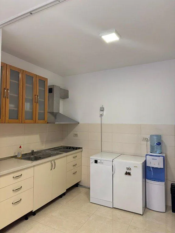 Rent, office space, 75m², City Kvart, Podgorica
