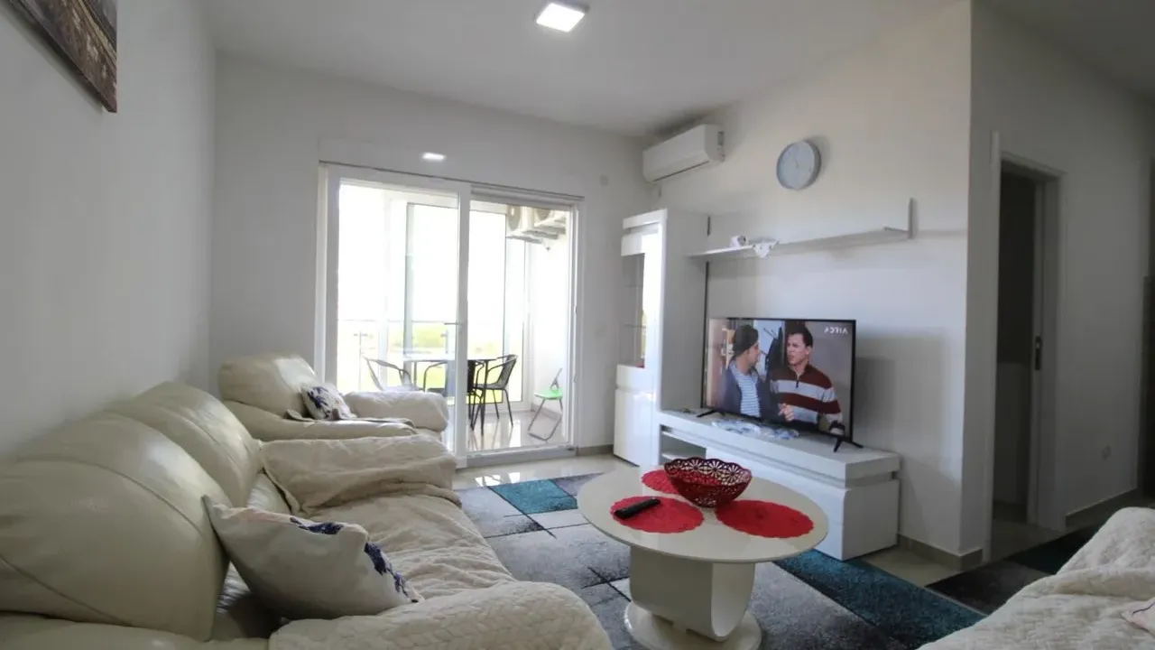 Rent, one bedroom apartment, 50m², Šušanj, Bar