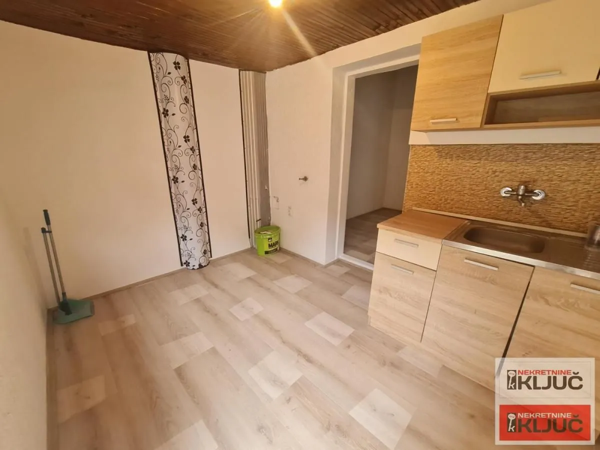 Prodaja, dvosoban stan, 37m², Podbara, Novi Sad Sve Podlokacije