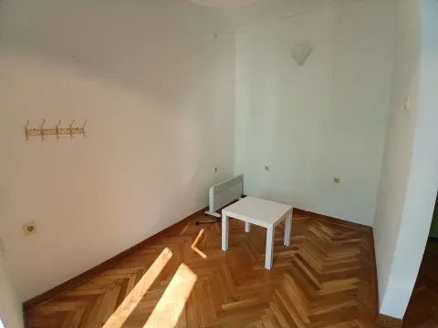 Izdavanje, jednosoban stan, 25m², Stari Grad, Beograd - image 9
