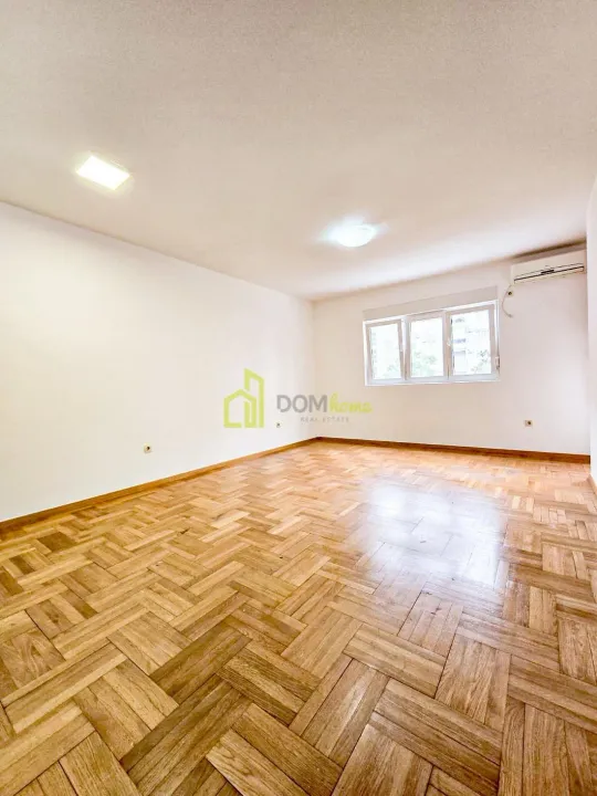 Prodaja, jednosoban stan, 50m², Pobrežje, Podgorica