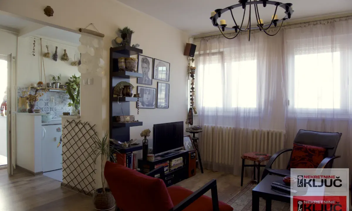 Prodaja, dvosoban stan, 55m², Bulevar Oslobodjenja, Novi Sad Sve Podlokacije