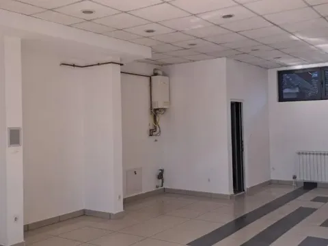 Izdavanje, poslovni prostor, Nova Pazova, Stara Pazova - image 4