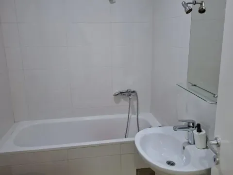 Izdavanje, jednosoban stan, 33m², Novi Sad, Srbija - image 8