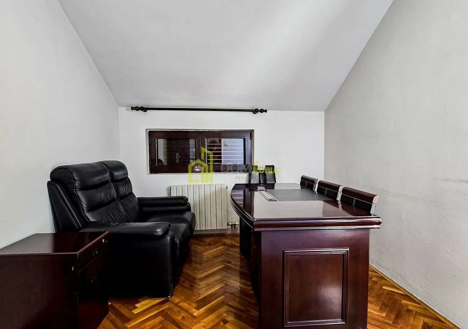 Rent, house, 380m², Gorica C, Podgorica