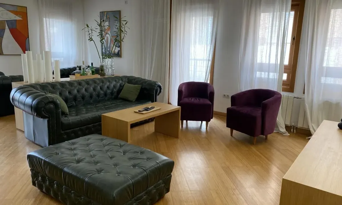 Izdavanje, trosoban stan, 103m², Stari Grad, Beograd