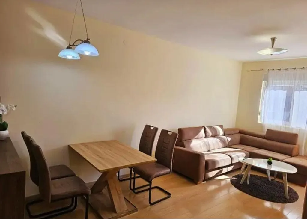 Izdavanje, jednosoban stan, 50m², City Kvart, Podgorica
