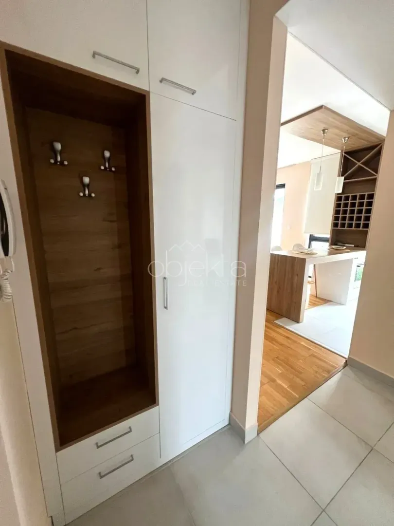 Rent, two bedroom apartment, 65m², Tivat, Crna Gora
