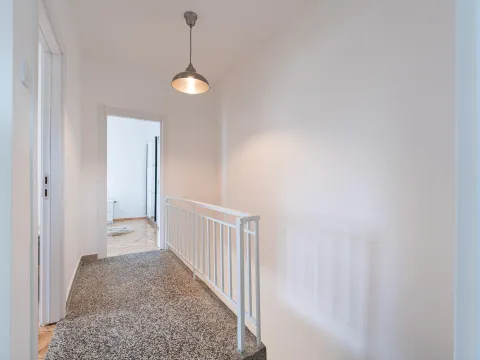 Izdavanje, kuća, 100m², Dalmatinska ulica, Podgorica - image 12