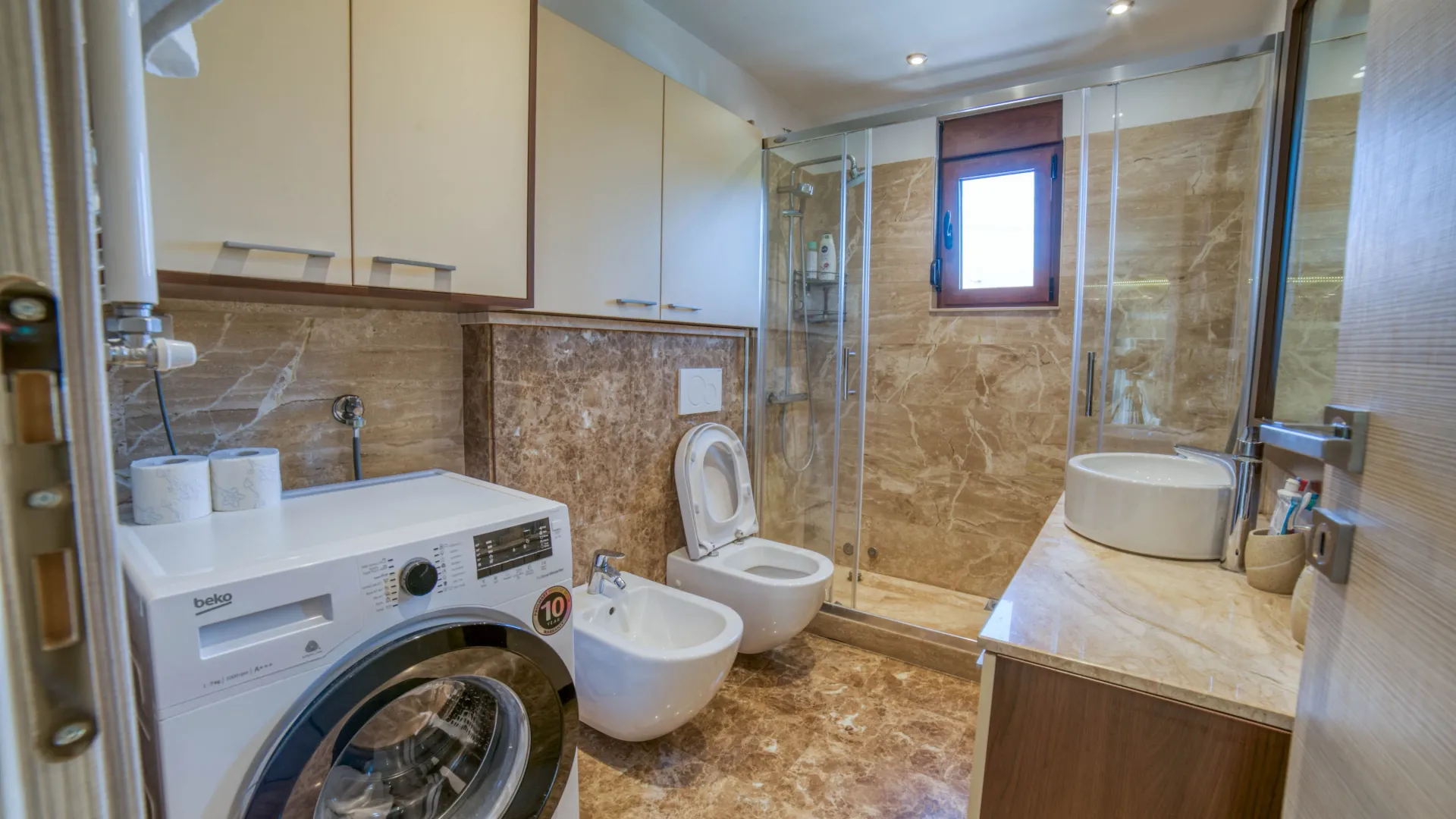 Rent, house, 170m², Zabjelo, Podgorica