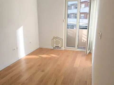 Izdavanje, jednosoban stan, 42m², Central Point, Podgorica - image 3