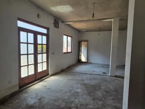 Sale, house, 300m², Majur, Jagodina - image 10