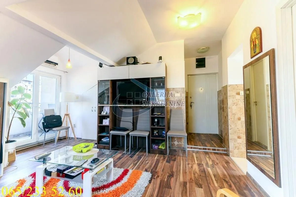 Prodaja, dvosoban stan, 40m², Južni Bulevar, Vračar Sve Podlokacije