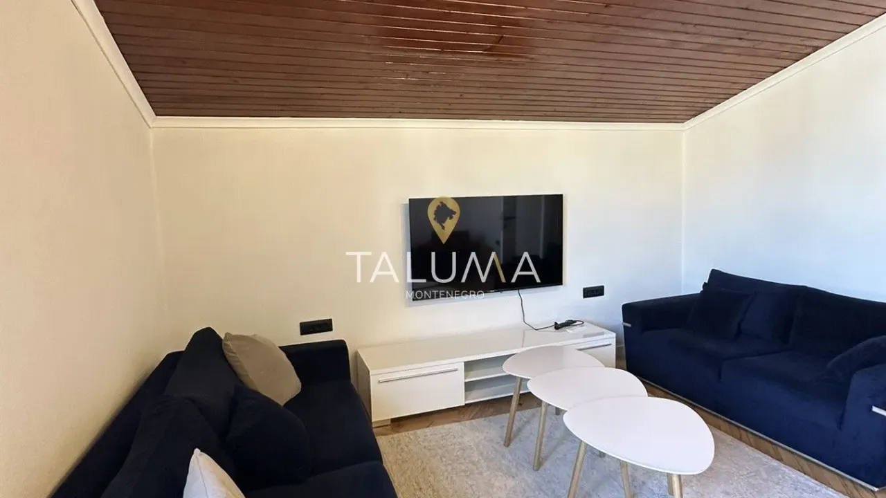 Izdavanje, dvosoban stan, 106m², Stari Aerodrom, Podgorica