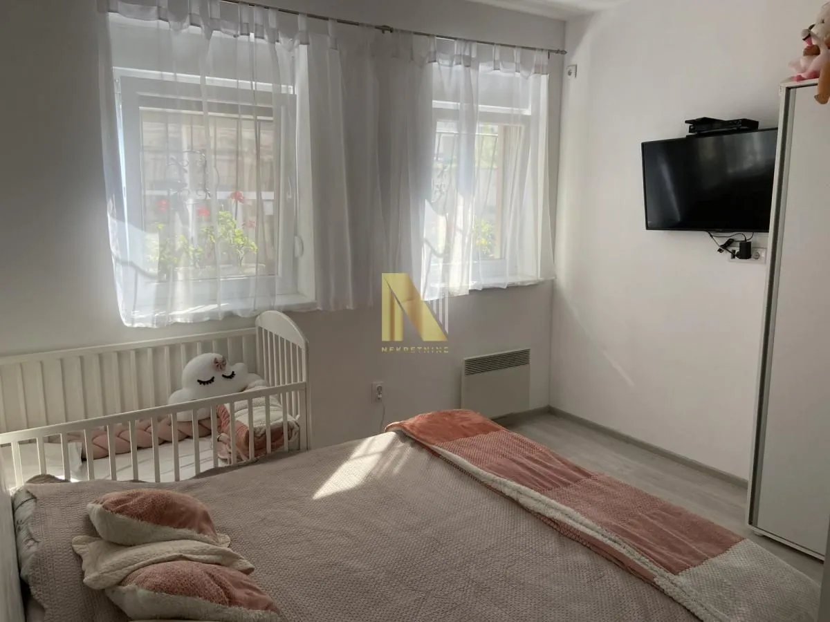 Prodaja, trosoban stan, 67m², Socijalno, Novi Sad Sve Podlokacije