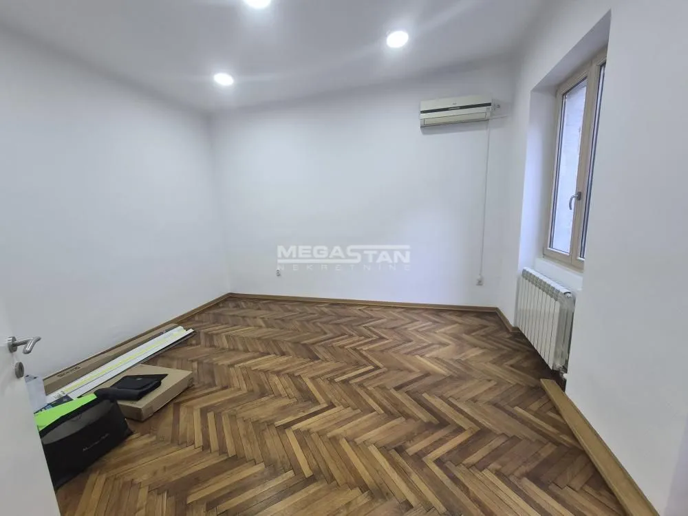 Rent, three bedroom apartment, 60m², Stari Grad, Beograd