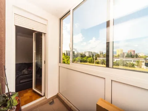 Rent, one bedroom apartment, 52m², Tuški Put, Podgorica - image 9