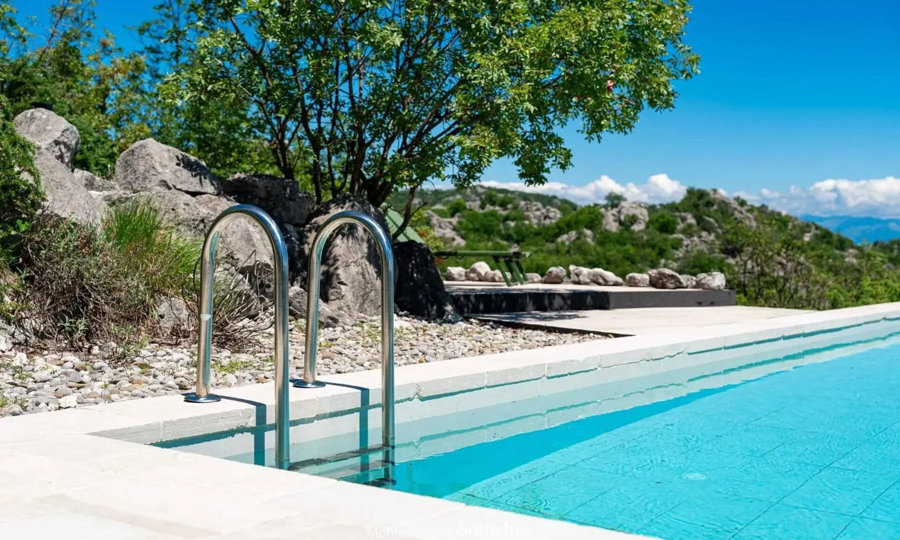 Prodaja, kuća, 250m², Đinovići, Cetinje