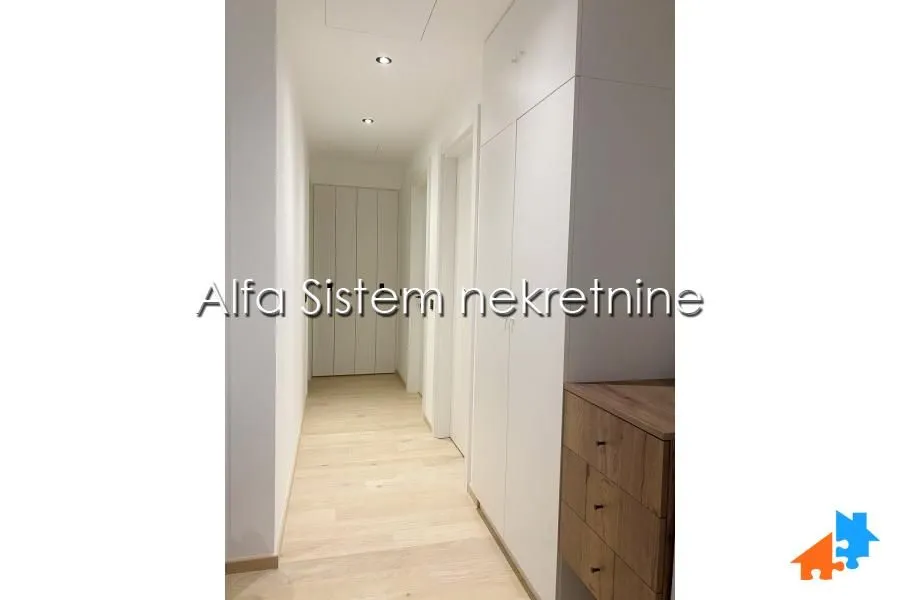 Rent, three bedroom apartment, 70m², Stari Grad, Beograd