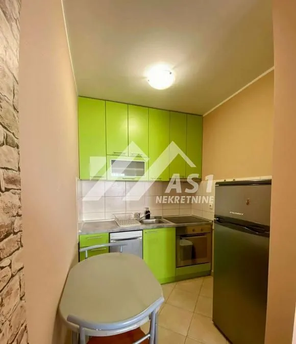 Izdavanje, jednosoban stan, 40m², Nova Detelinara, Novi Sad Sve Podlokacije