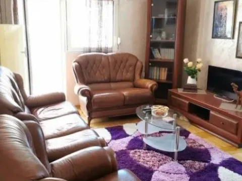 Izdavanje, dvosoban stan, 50m², Budva, Crna Gora - image 10