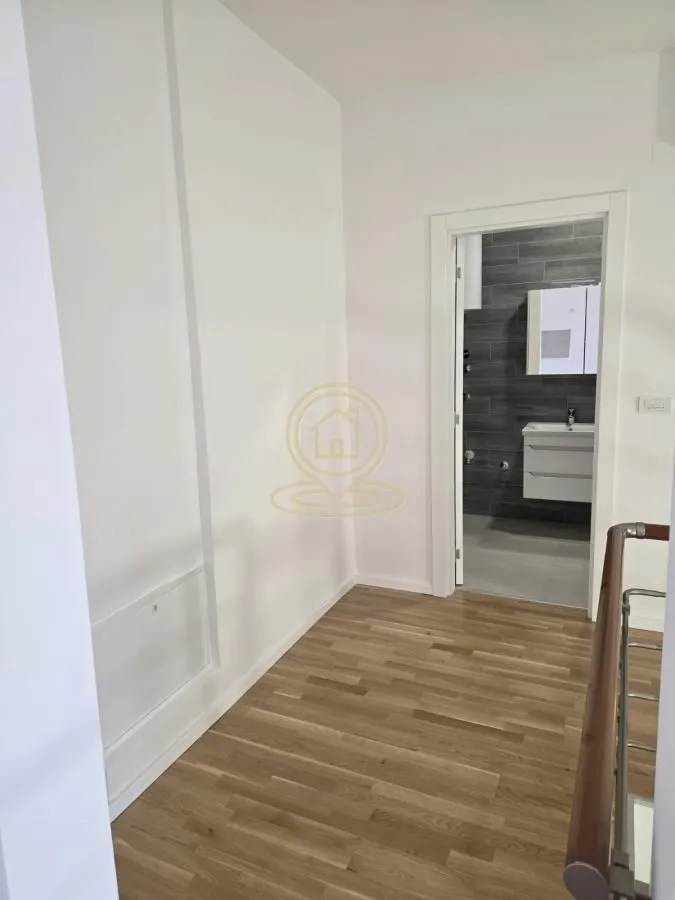 Prodaja, trosoban stan, 68m², Petrovaradin, Novi Sad