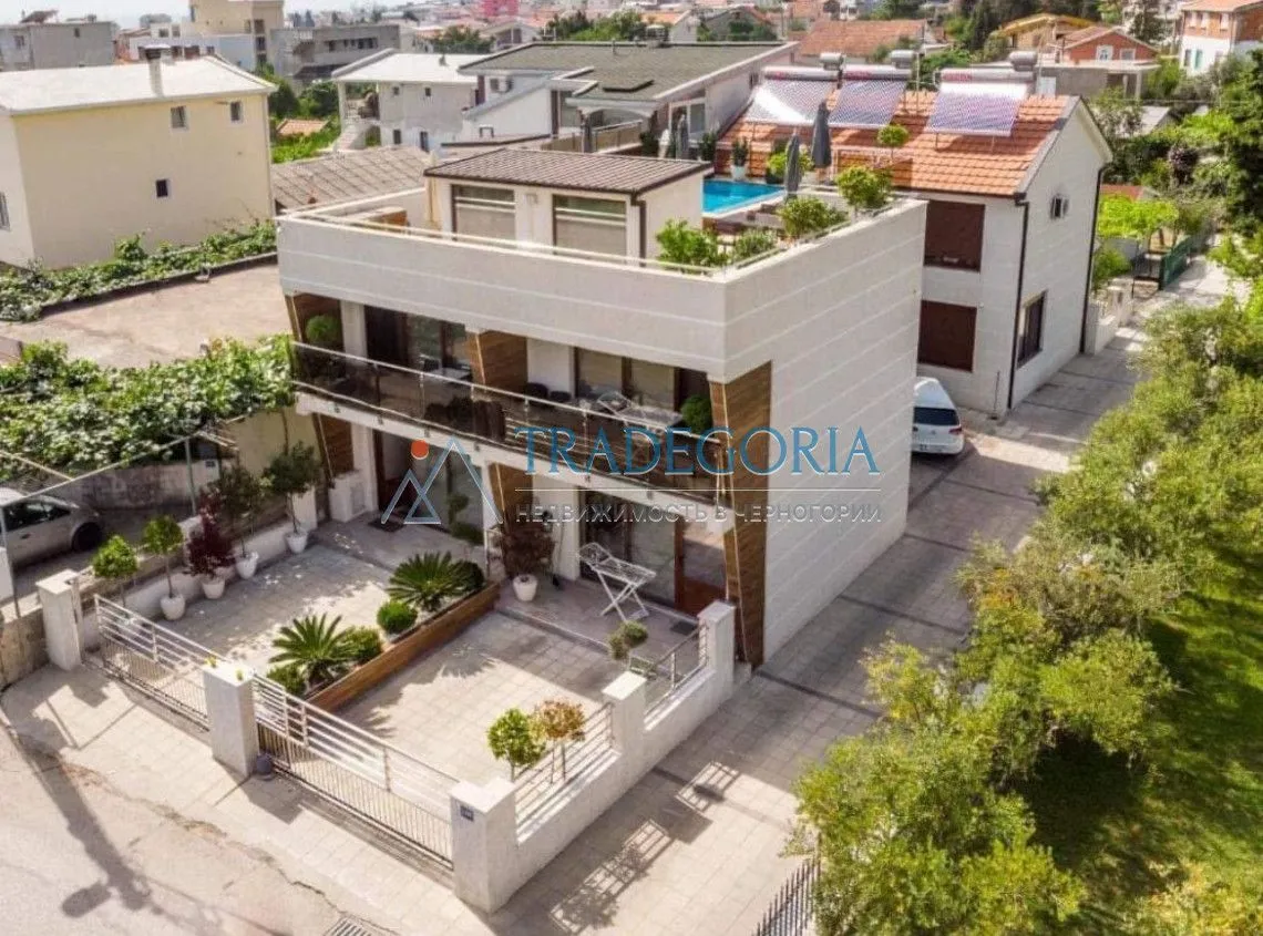 Prodaja, kuća, 200m², Bar, Crna Gora