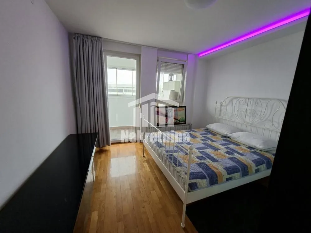 Prodaja, trosoban stan, 68m², Belvil, Beograd