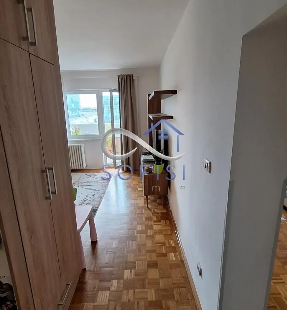 Izdavanje, dvosoban stan, 47m², Sajam, Novi Sad Sve Podlokacije