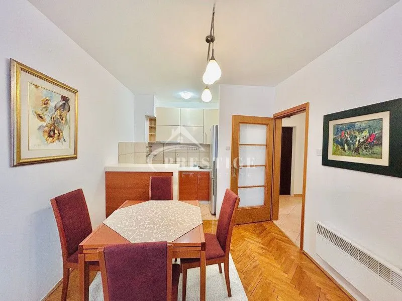 Izdavanje, dvosoban stan, 65m², Blok 9, Podgorica