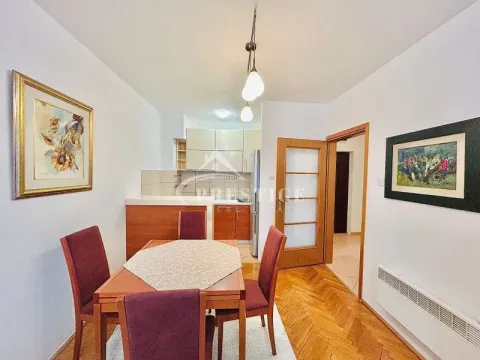 Izdavanje, dvosoban stan, 65m², Blok 9, Podgorica - image 7